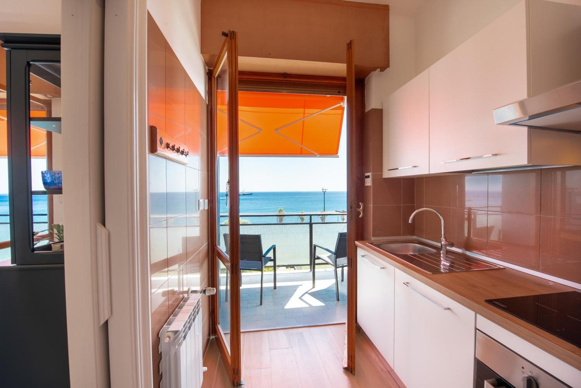 You And The Sea Savona Exterior photo
