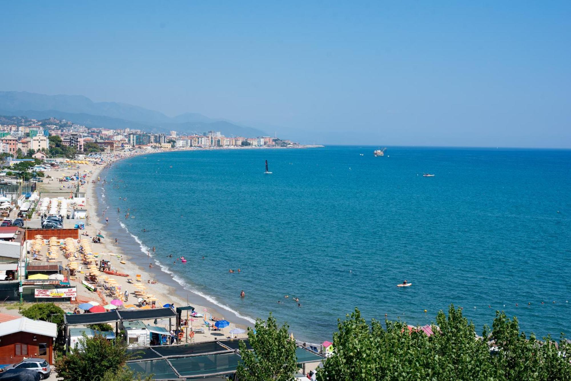 You And The Sea Savona Exterior photo