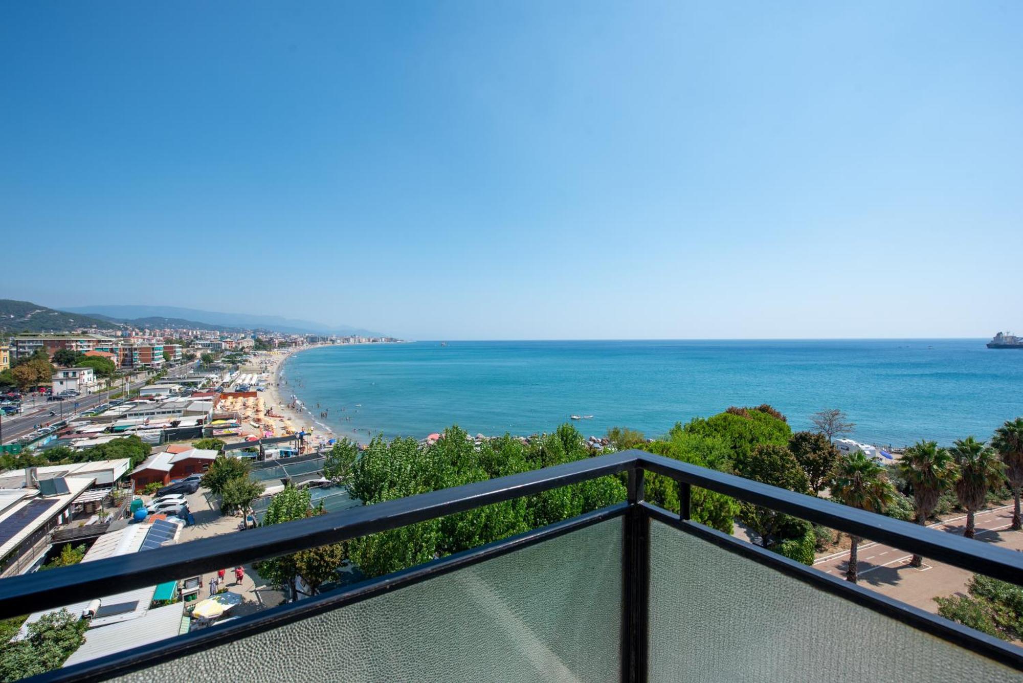 You And The Sea Savona Exterior photo