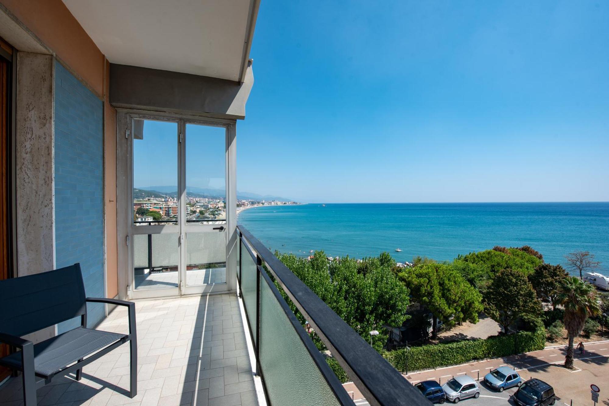 You And The Sea Savona Exterior photo